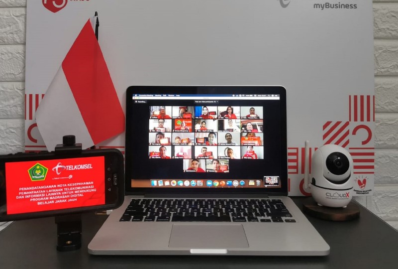 Telkomsel Dorong Program Madrasah Digital Belajar Jarak Jauh