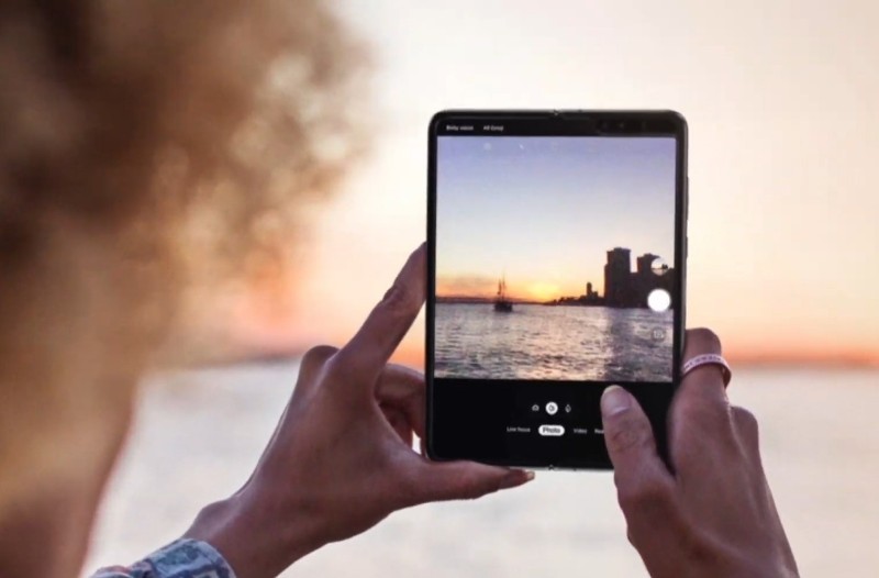 samsung foldable phone